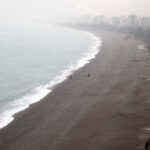 Antalya’da şiddetli yağışta yol çöktü