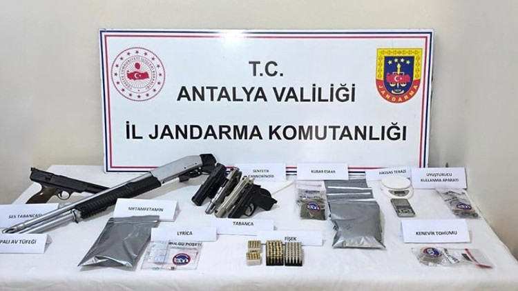 Pansiyonda ölü bulunmuştu Ölüm nedenini uyuşturucu çıktı... Bomba gibi olsun dedim, adamın bünye kaldırmadı