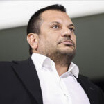 Trabzonsporun takım otobüsüne taşlı saldırı