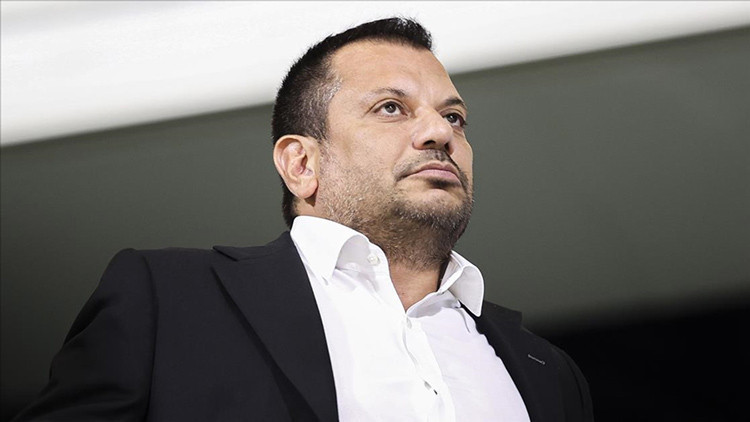 Trabzonsporun takım otobüsüne taşlı saldırı