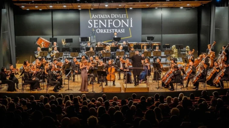 ADSO’dan ayakta alkışlanan senfoni gecesi