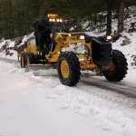 Alanya'nın yüksek kesimlerinde karla mücadele çalışması sürüyor