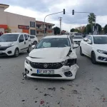 Antalya'da 4 araçlı zincirleme kaza: 1 yaralı