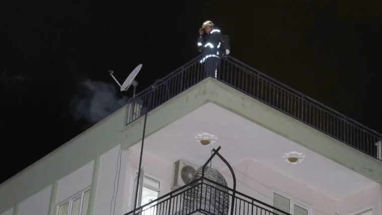 Antalya'da 4 katlı apartmanın bacasında yangın çıktı