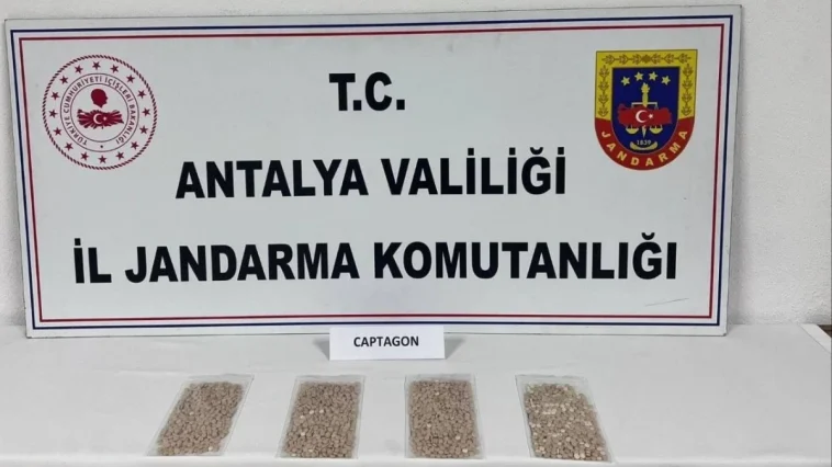 Antalya’da jandarmadan uyuşturucu darbesi