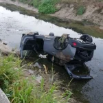 Antalya'da kontrolden çıkan araç kanala uçtu