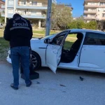 Antalya'da seyir halindeki otomobile silahlı saldırı: 1 yaralı