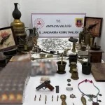 Antalya'da tarihi eser ve kaçak eşya operasyonu