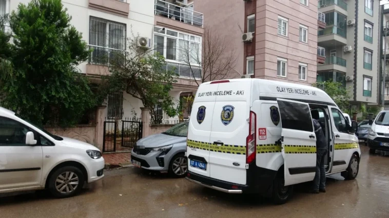 Antalya'da yaşlı kadın evinde ölü bulundu