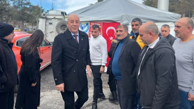 Antalya'dan gitti, Diyarbakır işçisinin emeğini savundu