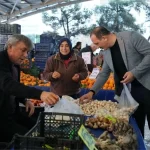 Başkan Kotan'dan pazar esnafına ziyaret