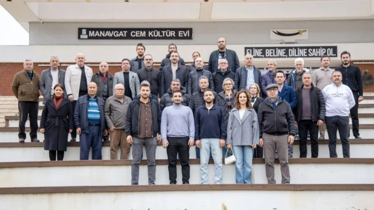 Başkan Vekili Çiçek'ten cemevine ziyaret