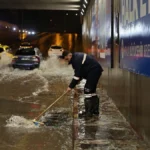 Büyükşehir yağışa karşı seferber oldu