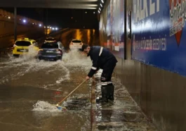 Büyükşehir yağışa karşı seferber oldu