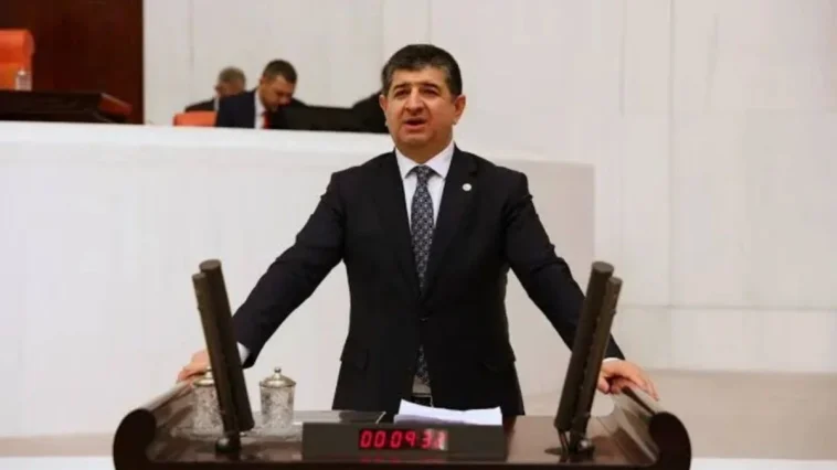 CHP’li Arı Kumluca’da: Çiftçi yalnız değil