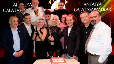 Galatasaraylılar yeni yılı kutladı