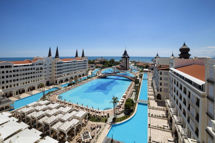 SWANDOR HOTELS, ANTALYA'DAKİ MARDAN PALACE'I SATIN ALDI