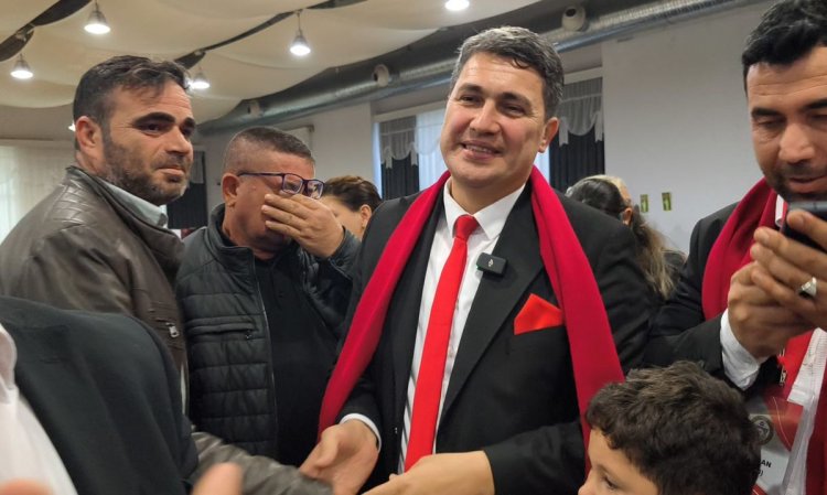 KEMER ESNAFI "DEĞİŞİM" DEDİ: YENİ BAŞKAN OKAY ÇELİK