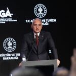 BAKAN ERSOY DUYURDU: 2025 YILI TURİZM GELİRİ 65 MİLYAR DOLARI AŞTI!