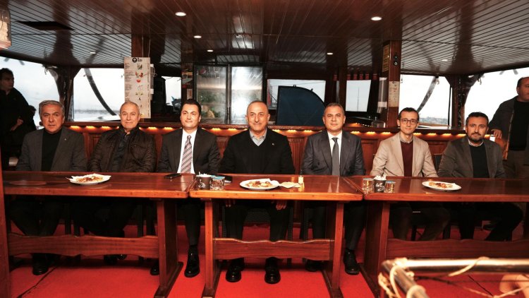 ALANYA’NIN VİTRİNİ MASAYA YATIRILDI: İSKELE İÇİN TARİHİ BULUŞMA!