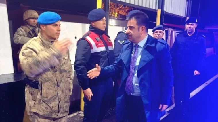 Kaymakamdan yılbaşı nöbetindeki güvenlik güçlerine ziyaret