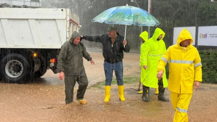 Kemer'de su baskınlarıyla mücadele