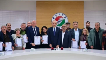 Kepez'de 150 hektarlık alanda 5 bin tapu dağıtıldı