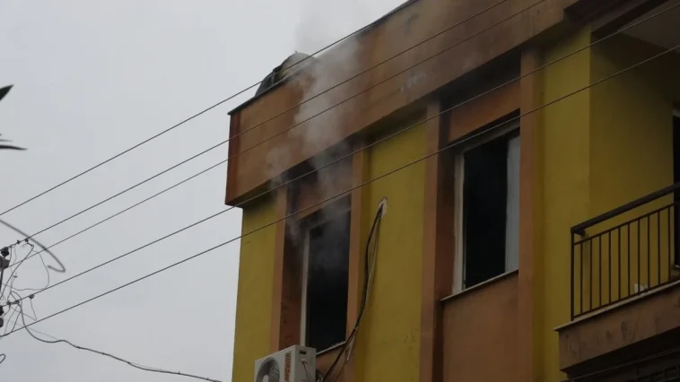 Kepez'de dairede korkutan yangın