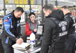 Kepez'de marketlere zabıta denetimi