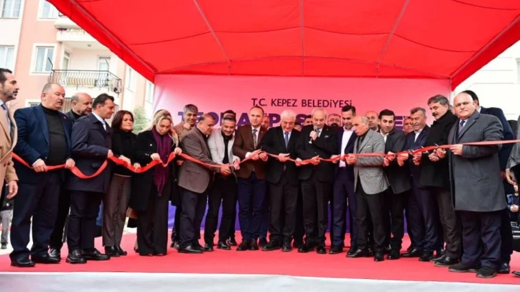 Kepez’in Teomanpaşa Semt Evi hizmete açıldı