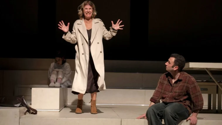 'Kızımın Ruh Hali'ne alkış yağdı