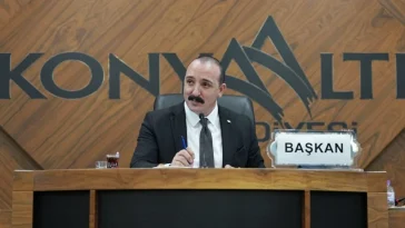 Konyaaltı Belediyesi'nde yılın ilk meclisi toplandı