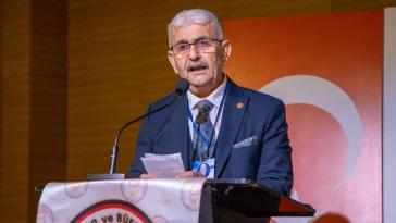 Manavgat Bakkallar Odası’nda Akça güven tazeledi