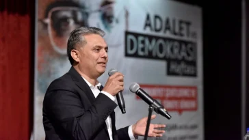 Muratpaşa’da aydınlığa adanmış bir panel