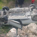 Otomobil boş araziye yuvarlandı: 4 yaralı