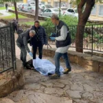 Parkta düşen yaşlı adam hayatını kaybetti