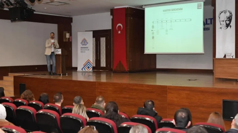 Yapay zeka Konyaaltı'nda anlatıldı