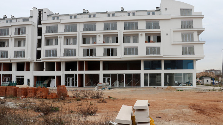 Antalyada lüks konut projesinde teslimatın gecikmesi mağdur etti