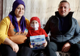 Depremde evleri yıkılan aile, lösemiyle sarsıldı