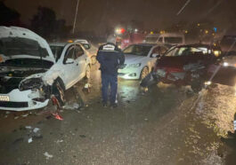 Antalyada iki otomobil çarpıştı: 5 yaralı