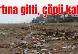 Antalya'da fırtına gitti, çöpü kaldı