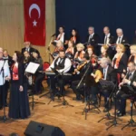 Antalya'da 'Sevgi Çiçekleri' konseri