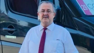 Emekli polis feci kazada can verdi