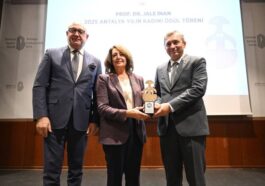 JALE İNAN 2025 ANTALYA YILIN KADINI ÖDÜL TÖRENİ GERÇEKLEŞTİRİLDİ