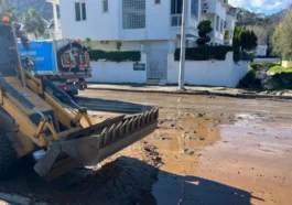 Kemer’de sağanak sonrası temizlik sürüyor