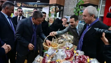 Kepez Belediyesi, Trabzon Tanıtım Günleri’nde göz doldurdu