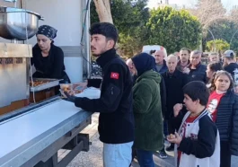 Manavgat’ta hayatını kaybeden motosikletli için lokma dağıtıldı