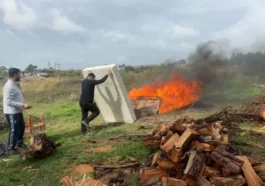 Öfkeli patron bütün eşyaları yaktı