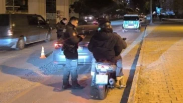 Polisten Antalya genelinde yoğun denetim