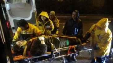 Şiddetli yağışta feci kaza: 3 kişi yaralandı